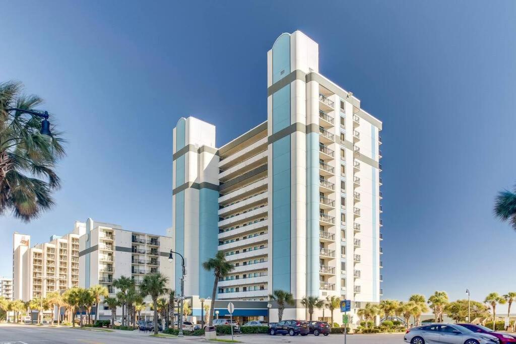 Apartment Oceanfront Bliss, Amazing Views! 1235b *