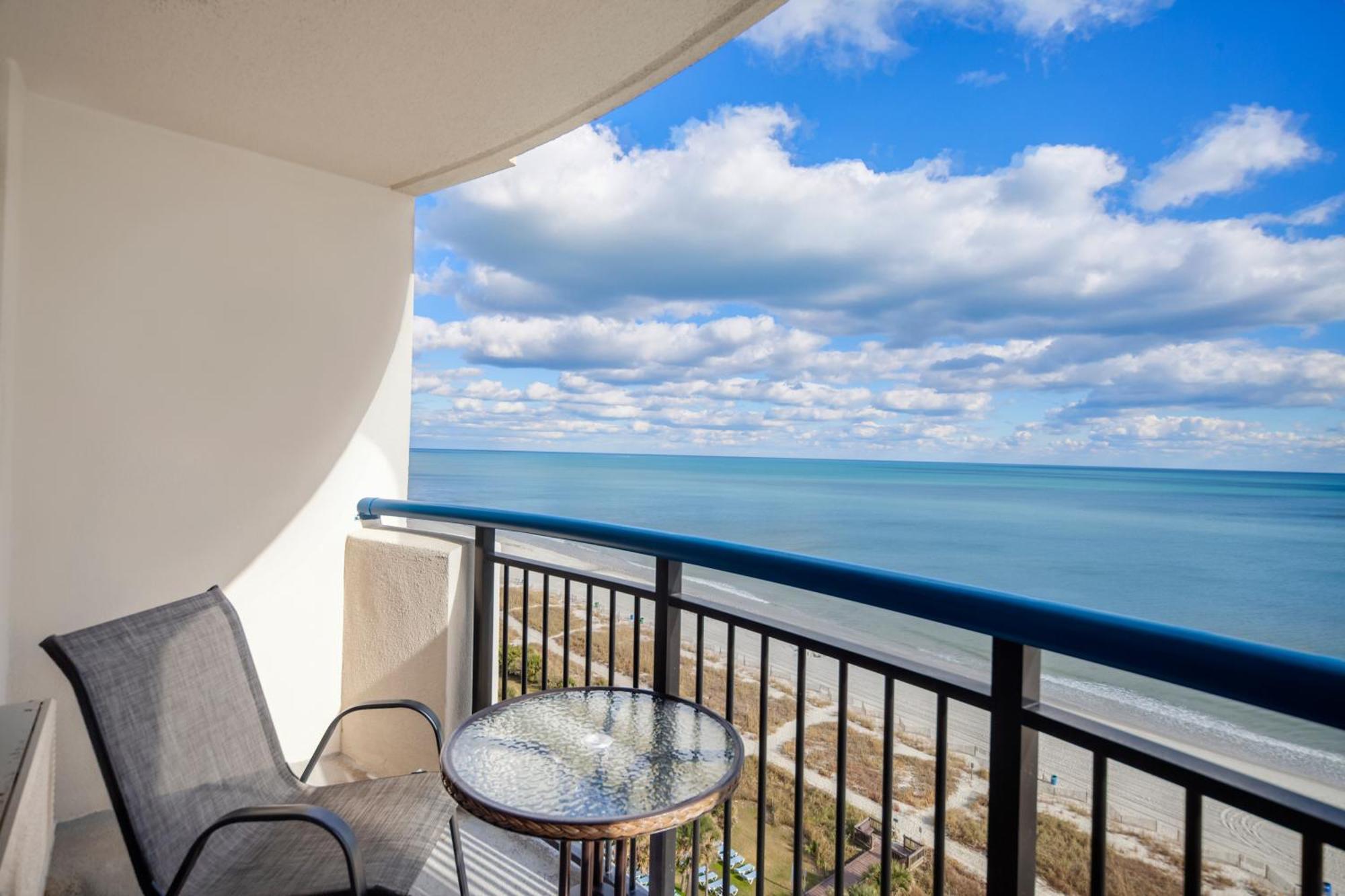 Oceanfront Bliss, Amazing Views! 1235b Apartment
