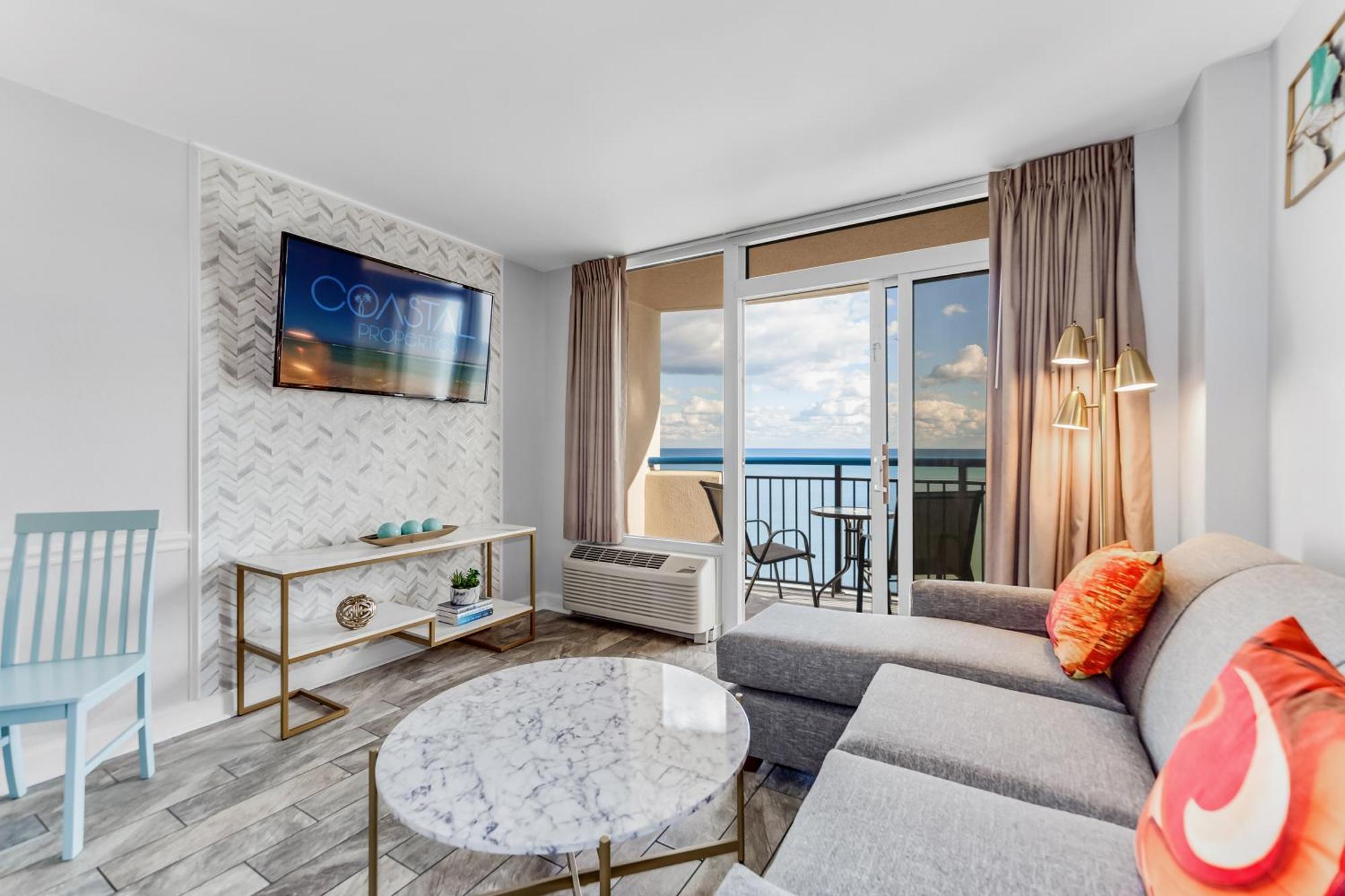 Apartment Oceanfront Bliss, Amazing Views! 1235b