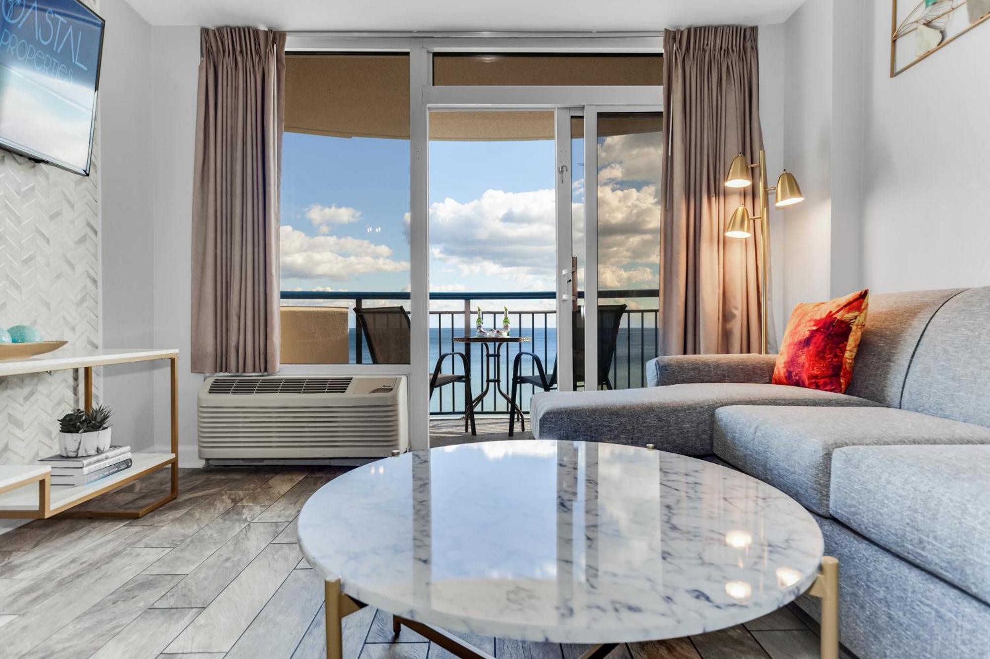 Oceanfront Bliss, Amazing Views! 1235b Apartment
