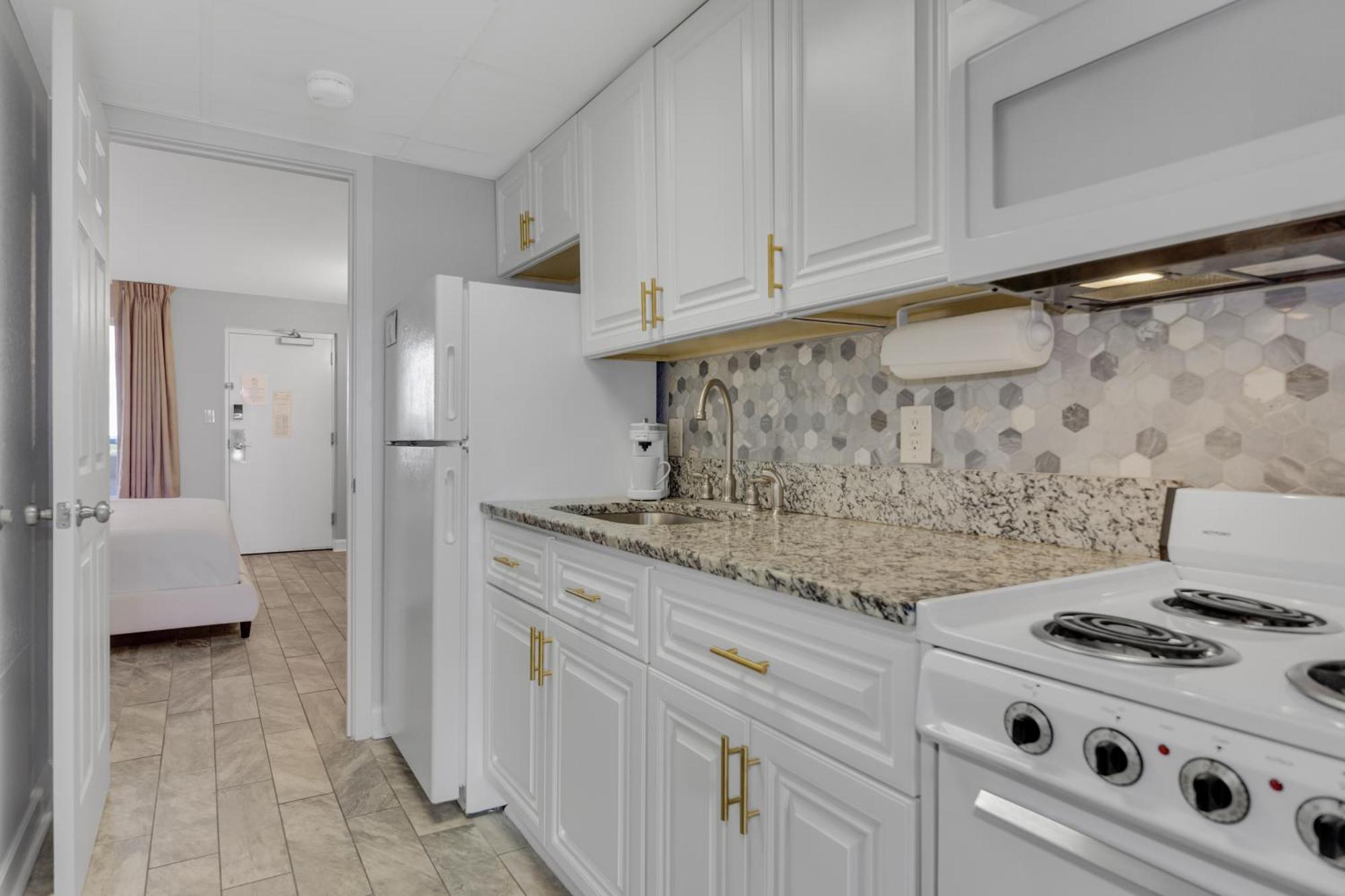 Oceanfront Bliss, Amazing Views! 1235b Apartment *