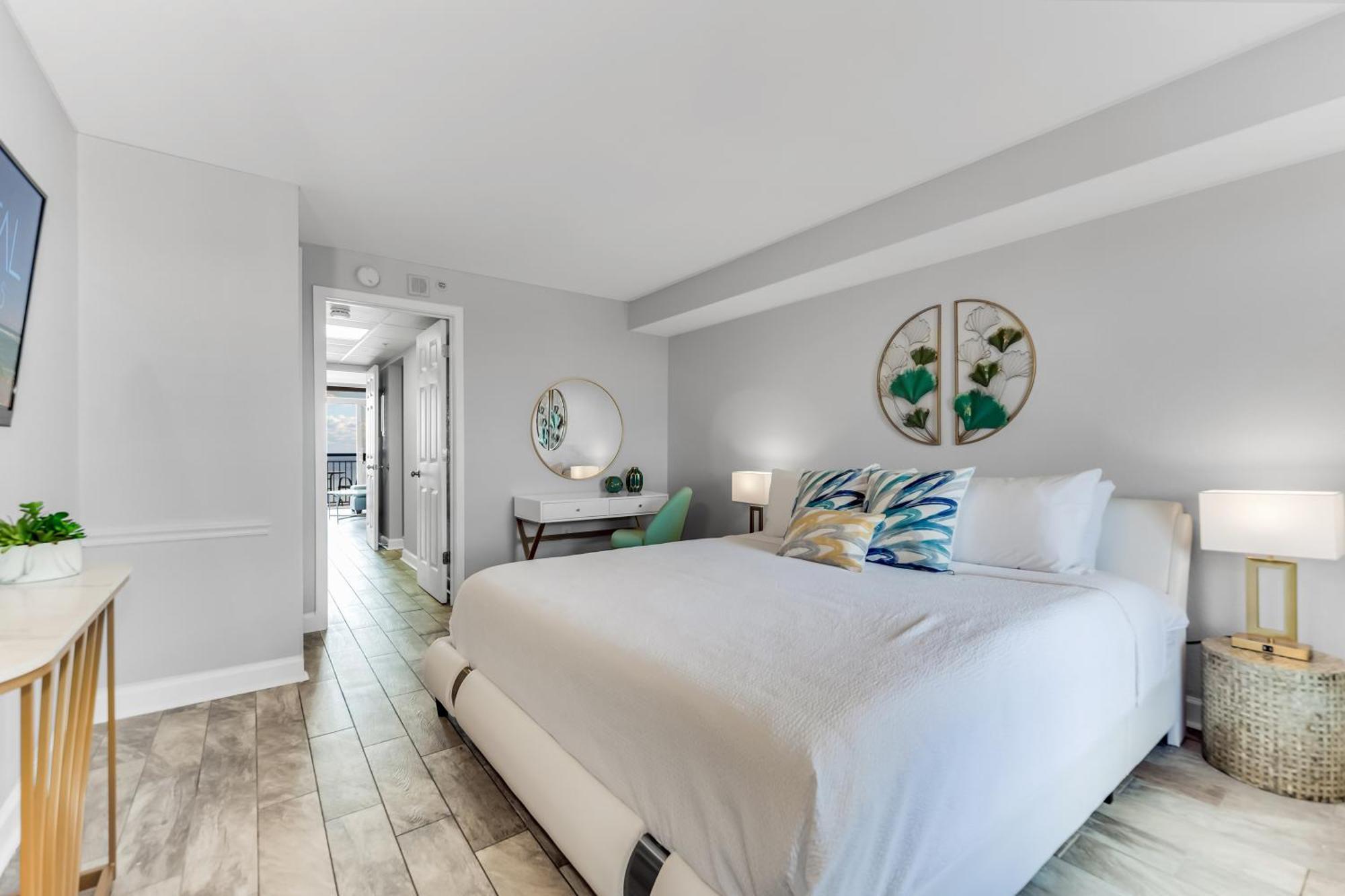 Apartment Oceanfront Bliss, Amazing Views! 1235b
