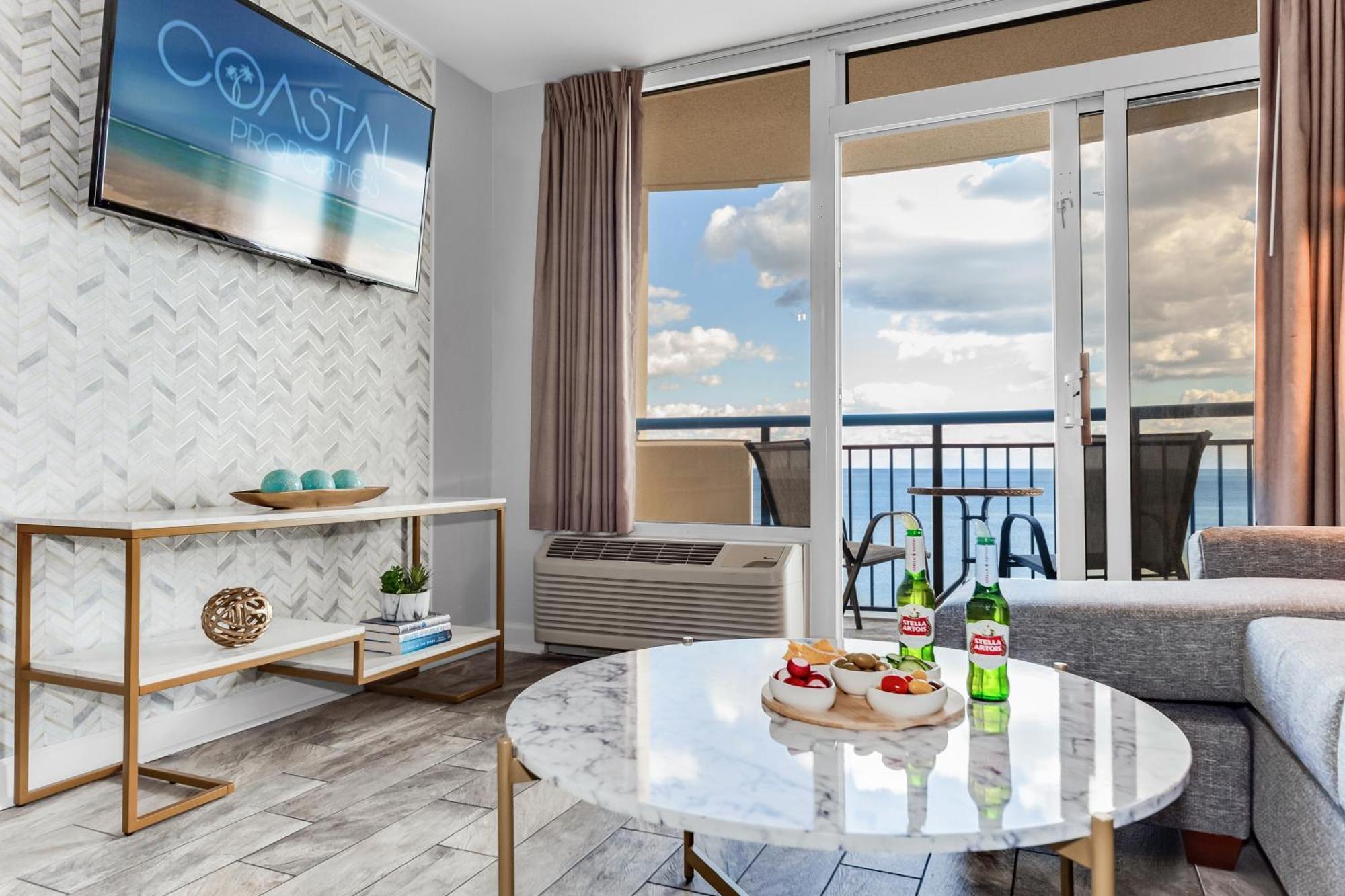 Apartment Oceanfront Bliss, Amazing Views! 1235b *